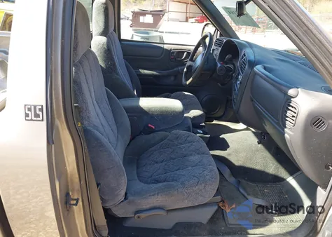 2001 GMC Sonoma Sls z USA, uszkodzony, nr VIN 1GTCS145718193172